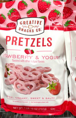 Creative Snacks Strawberry Pretzels 26 Oz 1.625 LBS Yogurt Coated Pretzel