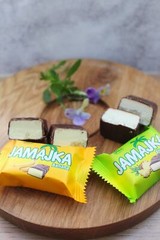 VOBRO Candy Mini Bars Jamaica Banana Pineapple 1kg / 3 Variants