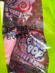 Blow Pop Sweet N Sour Swirls Bubble Gum Filled Pops 10.4 Oz BB: 02/25/25