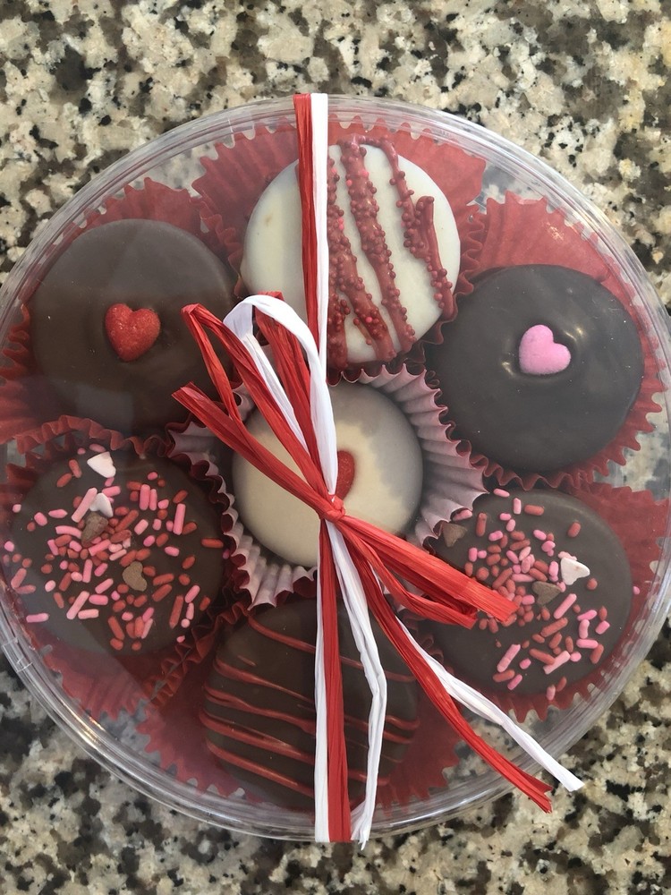 De La Creme Milk Chocolate Covered Oreo’s 12pc Valentine’s Day Mother’s Day