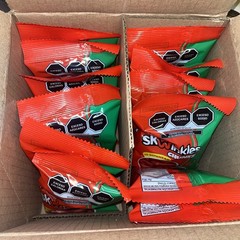 Lucas Skwinkles Chunks 130g Pack Of 12 Red Mexican Candy Perfect Snack Treat