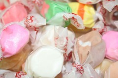 SALT WATER TAFFY ASSORTED, 2LBS
