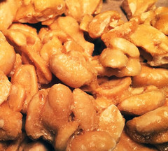 Peanut Brittle – 16 Oz Gift Box – Gourmet Candy