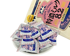 Japan Candy UHA Mikakuto Tokuno Milk 8.2 Candy 88g × 6 bags