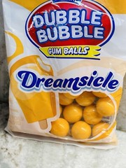 Dubble Bubble DREAMSICLE Flavored Bubble Gum Balls-4oz Bag(1)