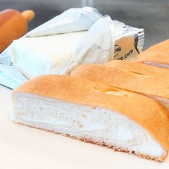 Cream Cheese Kolachi Roll