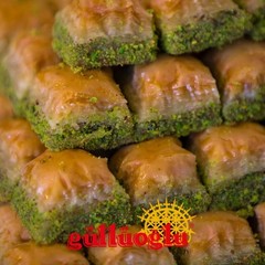 Gulluoglu Turkish Baklava 21 pieces (1.65lb – 750gr), Metal – Tin Box, daily