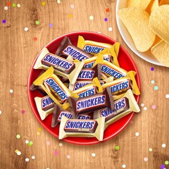 Snickers Variety Mix Fun Size, Bulk Wrapped Chocolate Candy Bars (4 Pounds) Sale