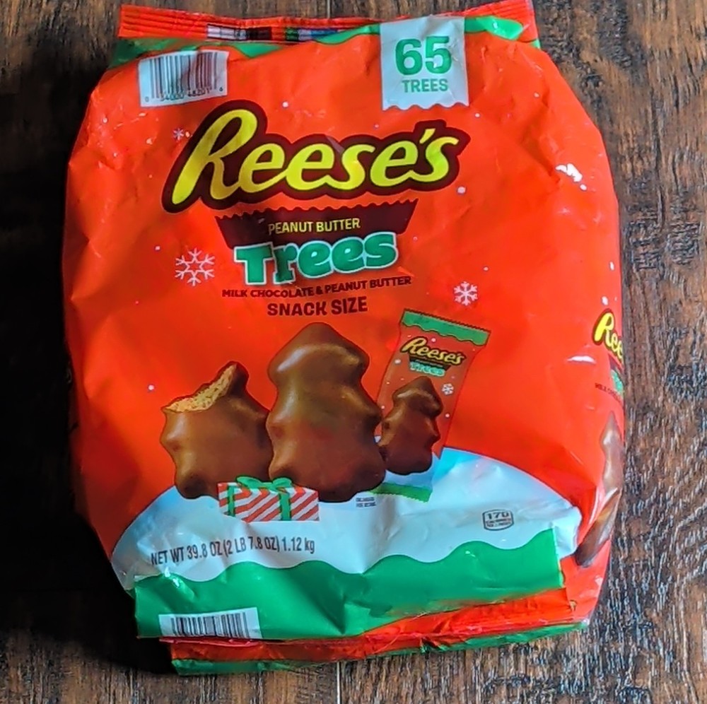 Reese’s Milk Chocolate Peanut Butter Trees Candy Bag 65 Pieces,39.8 Oz.