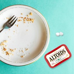 Altoids Classic Peppermint Breath Mints, 1.76-Ounce Tin Pack of 12