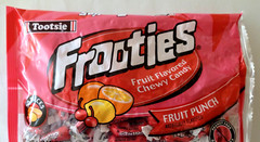 Tootsie 4.53 oz. FROOTIES Fruit Punch Flavored Chewy Candy 50-Pieces *BB 5/2026*