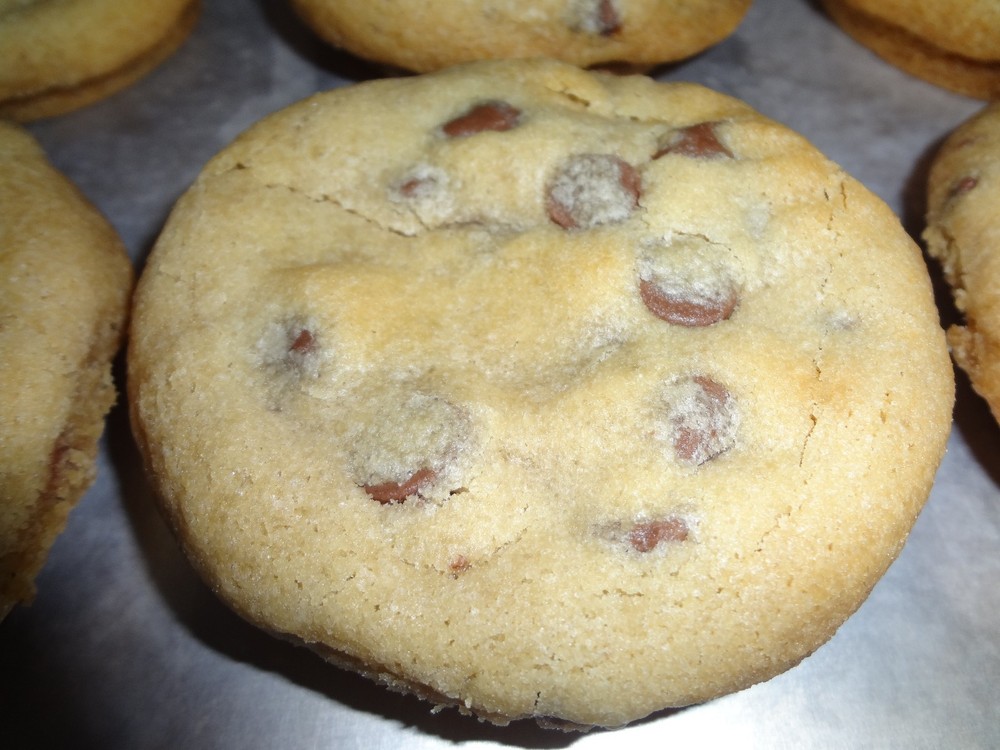 HOMEMADE DEEP DISH CHOCOLATE CHIP GHIRARDELLI CARAMEL FILLED COOKIES (1 DOZEN)