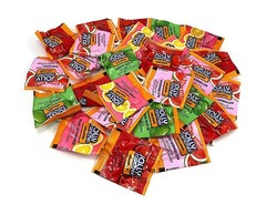 Jolly Rancher Flat Lollipops, Assorted Fruit Flavors, Bulk Candy Pops (2 Pounds)