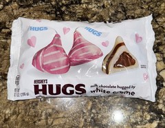 Hersheys HUGS Milk Chocolate & White Creme 10.1 oz Pink Valentine’s Day Candy