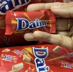 x3pack DAIM Chocolate Bites Dragee with Crunchy Almond Caramel Filling Bag 280g