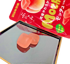 Japan Gummies UHA Mikakuto Mocchu White Peach Flavor 45g × 10 bags