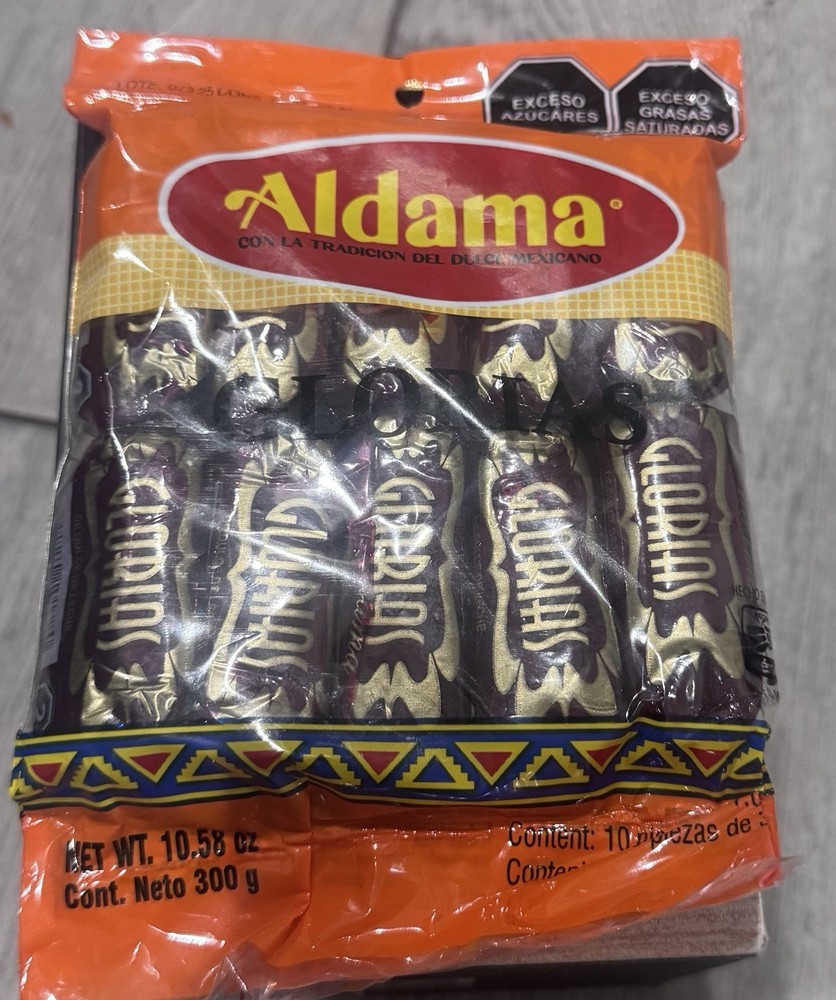Glorias Aldama milk candy w/ pecans dulce de leche con nuez Mexican 10 pcs