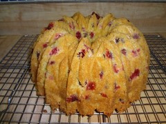 MOIST AND FLAVORFUL HOMEMADE CRANBERRY ORANGE BUNDT CAKE (10″)