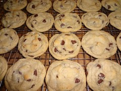 TRADITIONAL HOMEMADE CHOCOLATE CHIP COOKIES WITH CHOICE OF NUTS (3 DOZEN)