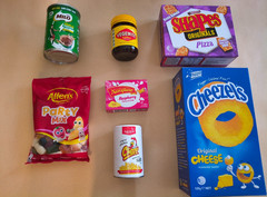 Aussie Snack Box Australia Milo – Vegemite Cheezels Shapes Lollies Jelly
