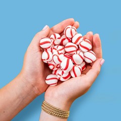 Bob’s Sweet Stripes Soft Peppermint Candy, 3.9 lb Tub (350 Individually Wrapped)