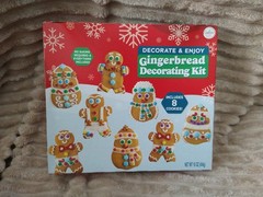 Holiday Gingerbread Decorating Kit 8 Lg Cookies + Icing/Piping Bag/Candies 16oz