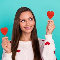 Individually Wrapped Red Heart-Lollipops, Cherry Flavor – 12-Pack for Gifting