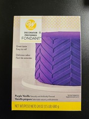 Wilton Purple Vanilla Fondant 24 oz Decorator Preferred NEW Sealed