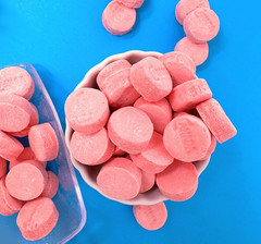 Pink Wintergreen Lozenges, 1 Pound Bulk Bag, Canada Mints Gluten-Free, Fat-Fr…