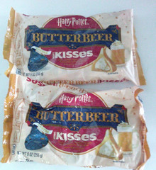 2 NEW BAGS Hershey Kisses HARRY POTTER BUTTERBEER GOLD chocolate LIMITED EDITION