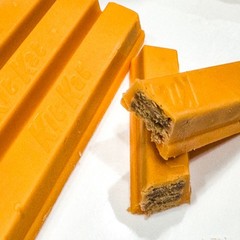 KITKAT LIMITED mix DRACULA shape, WITCH’S MARSMALLOW GREEN CREAM-GHOST TOAST NOW