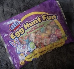 Dubble Bubble Egg Hunt Fun Speckled Bubble Gum Eggs Assorted Flavor 12oz Bag