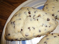 LIGHTLY SWEETENED HOMEMADE CHOCOLATE CHIP SCONES (8 SCONES)