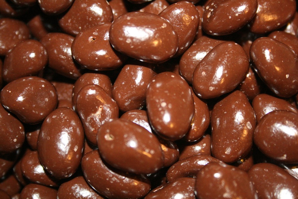 DARK CHOCOLATE COVERED PISTACHIOS, 2LBS