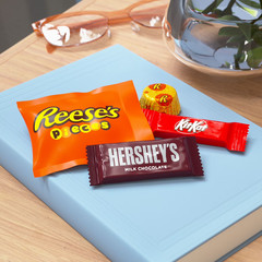 HERSHEY’S KIT KAT REESE’S Assorted Candy Party Pack 30.05 oz Bulk Bag