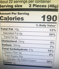 (ONE) MEMBER’S MILK CHOCOLATE SEA SALT CARAMEL, (36 oz. PLASTIC CONTAINER)