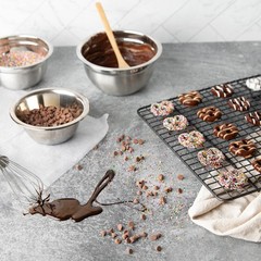 Gluten Free Palace Chocolate Covered Pretzels Gift Box – 2 inches diameter