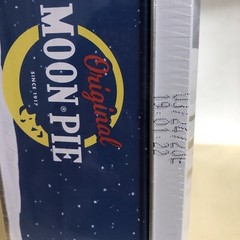Tin Original Moon Pie Chocolate Single Decker Moon Pie 3 D Holiday Snowman Tin