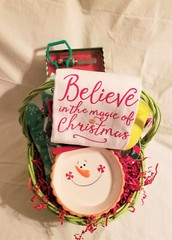 Hostess Entertainment Kitchen Snowman Christmas Gift Basket