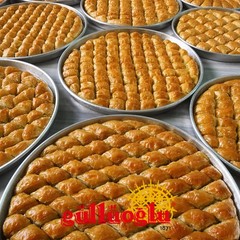 Gulluoglu Turkish Baklava 21 pieces (1.65lb – 750gr), Metal – Tin Box, daily