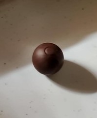 LINDOR Caramel Milk Chocolate Truffles – 25.4 oz., 60 Count for Sweet Indulgence