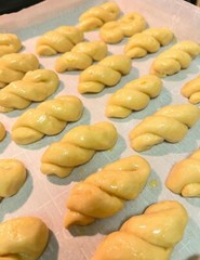 koulourakia-Greek Easter Cookies